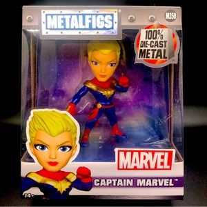 Captain Marvel Metalfig MIP.